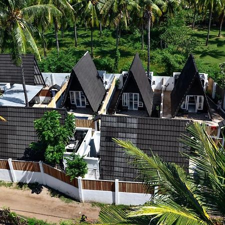 Sanctum Dive Bungalows With Private Pool Джили Трауанган Екстериор снимка