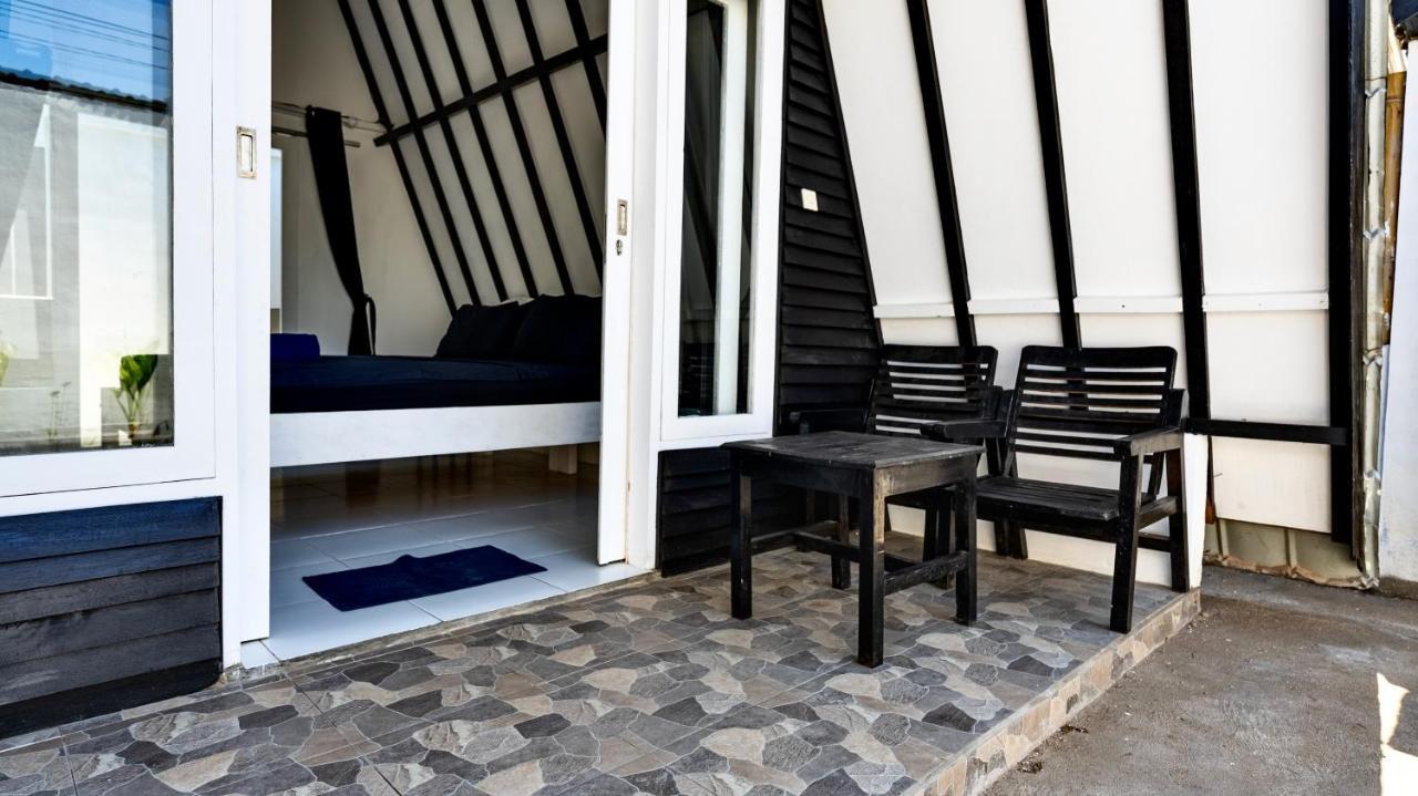 Sanctum Dive Bungalows With Private Pool Джили Трауанган Екстериор снимка