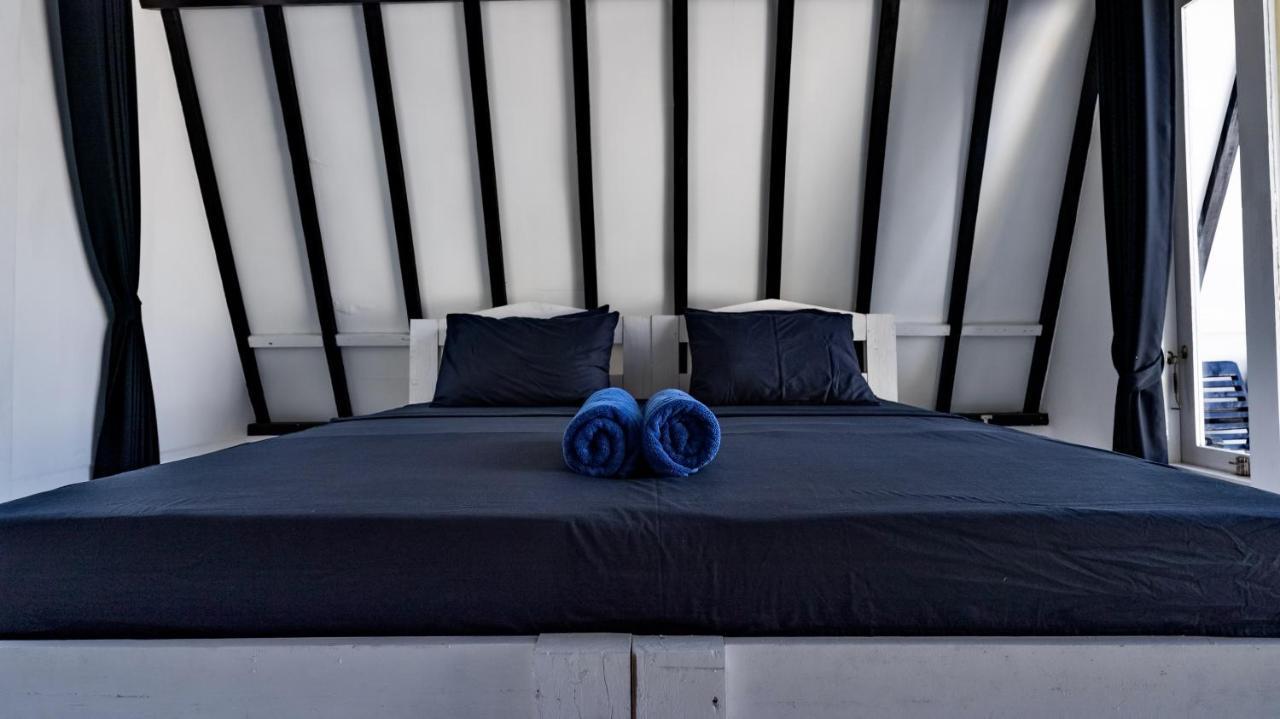 Sanctum Dive Bungalows With Private Pool Джили Трауанган Екстериор снимка
