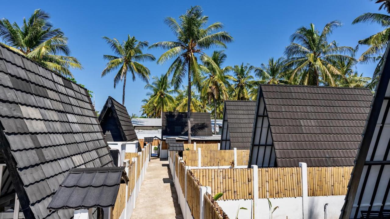 Sanctum Dive Bungalows With Private Pool Джили Трауанган Екстериор снимка